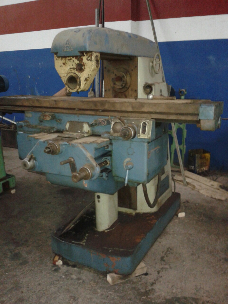 Fresadora Universal