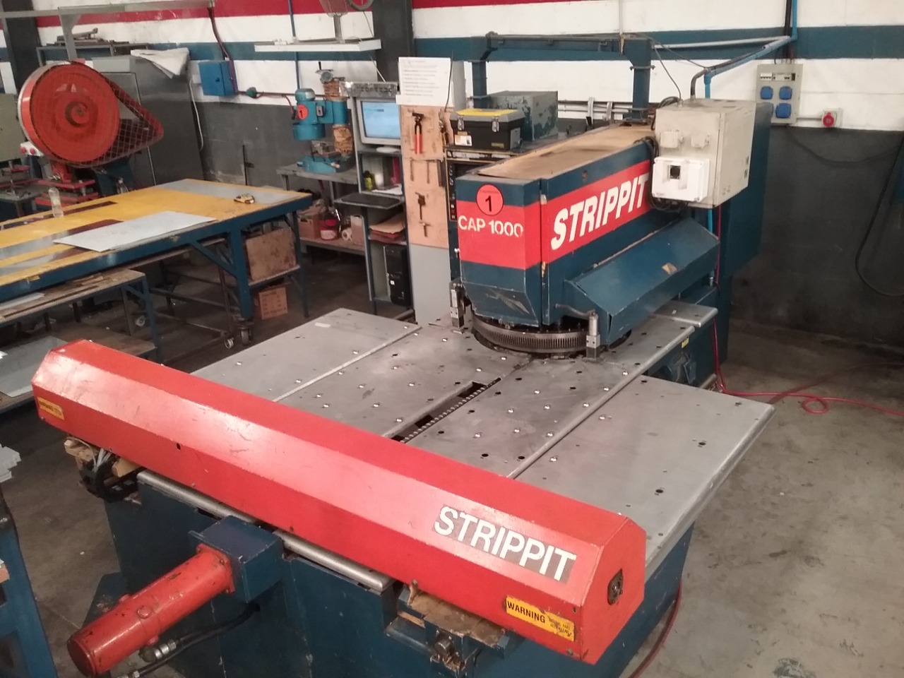 Punzondora CNC