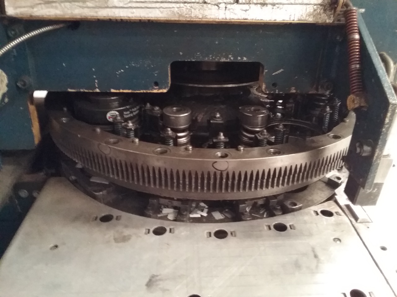 Punzondora CNC