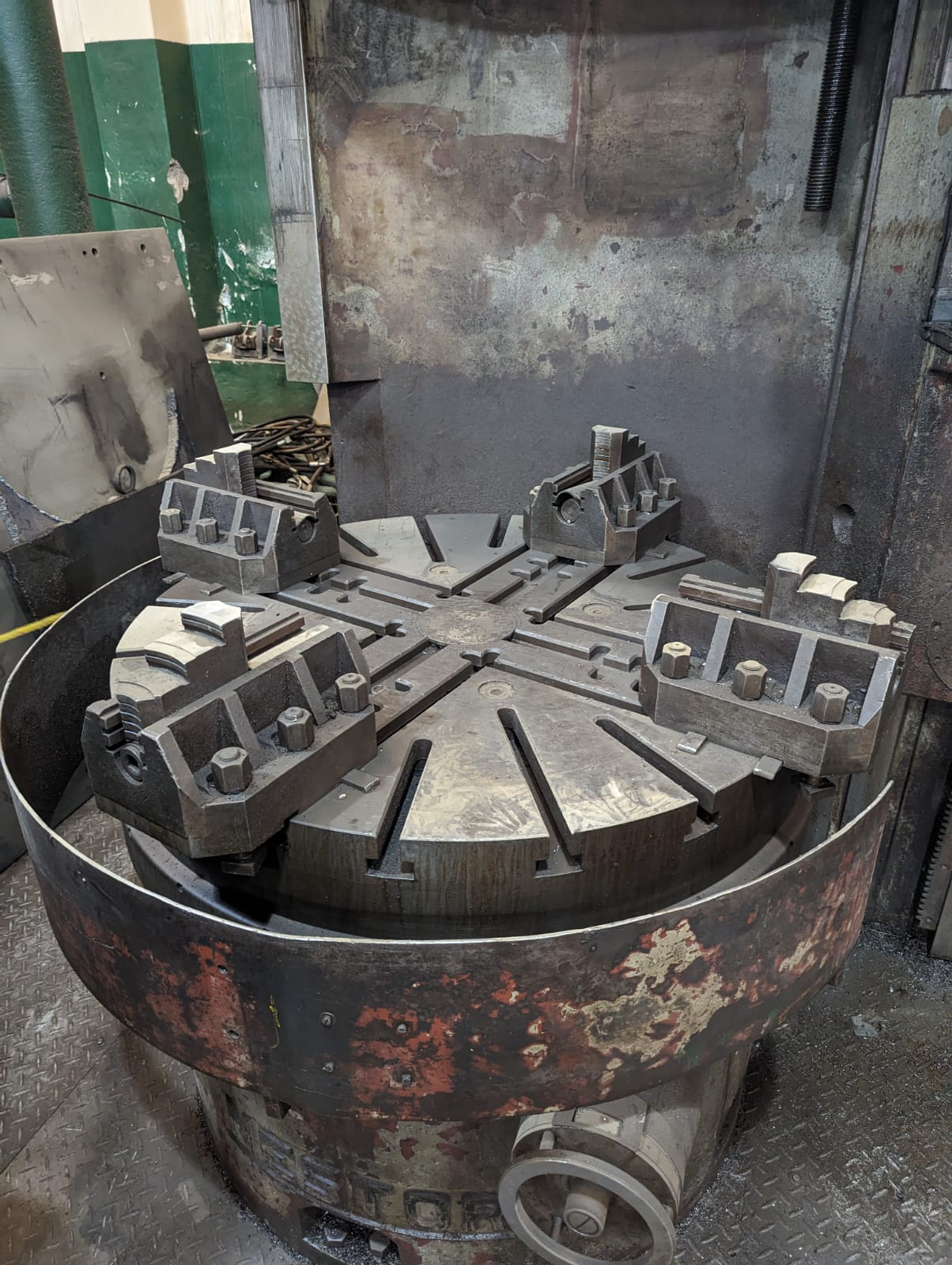 Torno Vertical